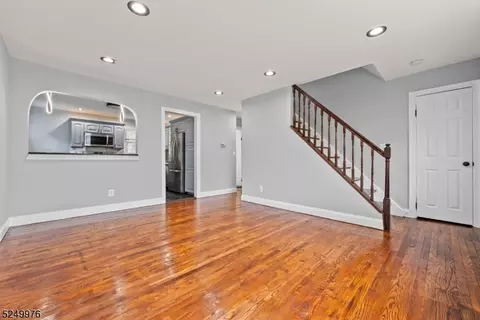 312 Hunter, Plainfield, NJ 07063 photo 2