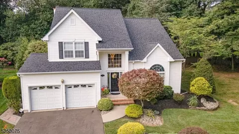 14 Treeview Cir, Scotch Plains, NJ 07076