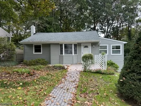 67 Oakland Ave, Rockaway, NJ 07866