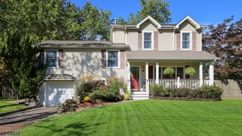 35 Rainier Rd, Fanwood, NJ 07023