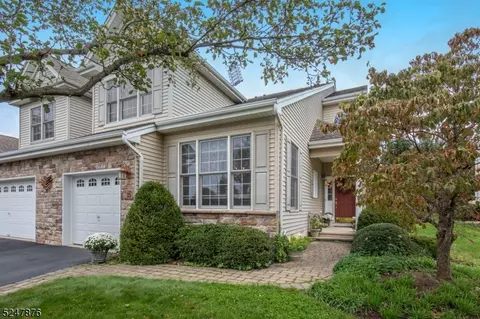35 Bayard Rd, Franklin Twp, NJ 08873