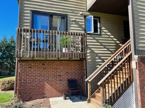 509 Village Cmns, Flemington, NJ 08822