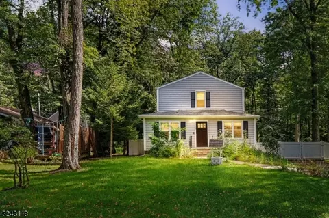 60 Ralph Pl, Berkeley Heights, NJ 07922