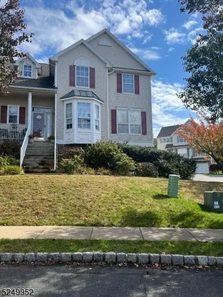 240 Winding Hill Dr, Hackettstown, NJ 07840