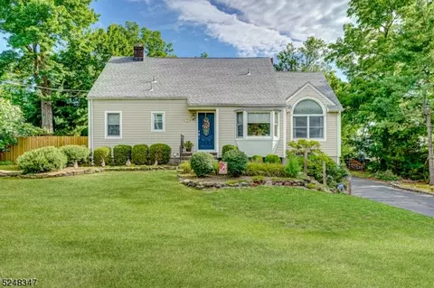 25 Decker St, Bernards, NJ 07920