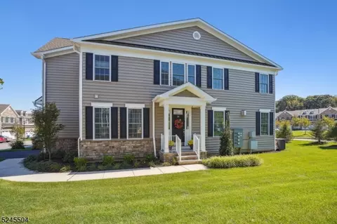 30 Wilson Dr, Morristown, NJ 07960
