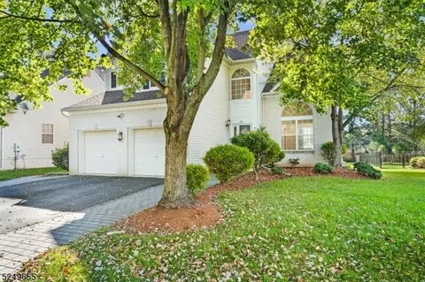 24 Huntley Way, Bridgewater, NJ 08807