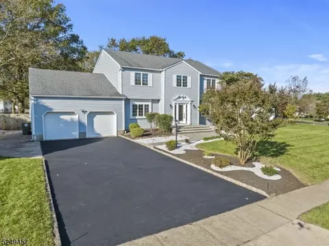 7 Daniel Dr, Hillsborough, NJ 08844