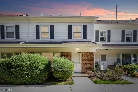 25 Wareham Ct, Scotch Plains, NJ 07076