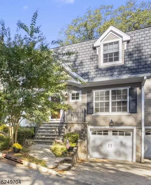 8 S Mountain Ave # D, Montclair, NJ 07042