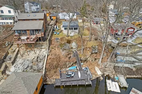 329 Squaw Trl, Byram Township, NJ 07821