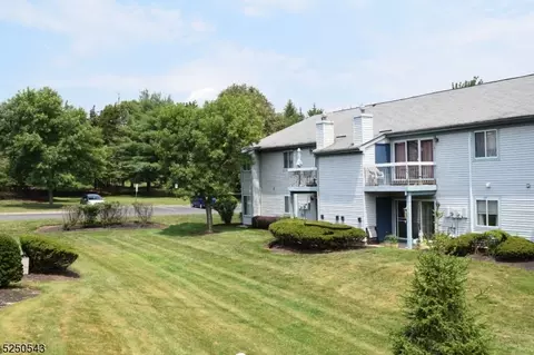 68 Haverhill Pl, Somerset, NJ 08873
