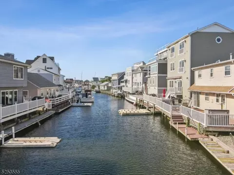 209 Johnson Rd, Lavallette, NJ 08735
