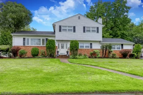 15 Lenox Rd, Wayne, NJ 07470 photo 1