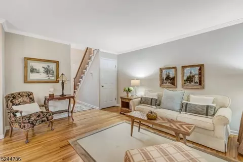 4 Brookside Ln, Bedminster, NJ 07921 photo 9