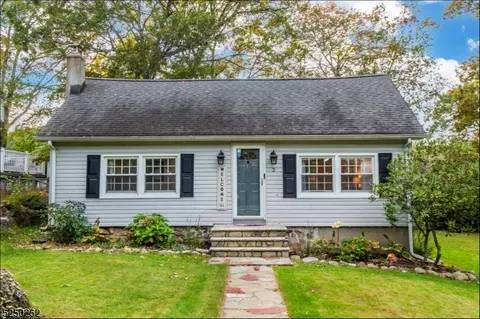 2 Torden Pl, Rockaway Twp, NJ 07866