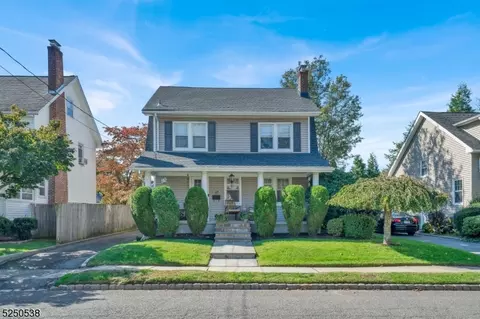 17 Henshaw Ave, Springfield, NJ 07081