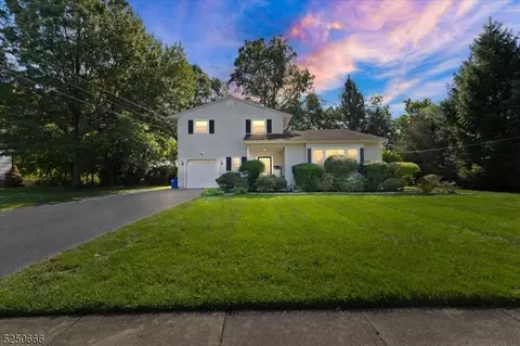 115 Janice Dr, Spotswood, NJ 08884
