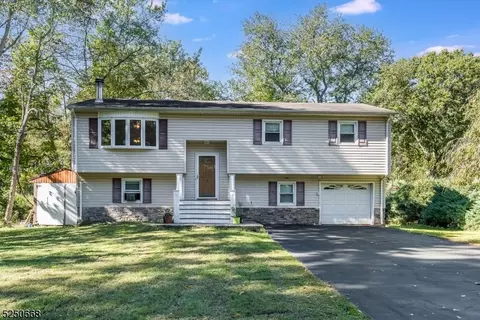 9 De Hart St, Lincoln Park, NJ 07035