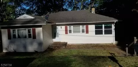 29 Ford Rd, Landing, NJ 07850