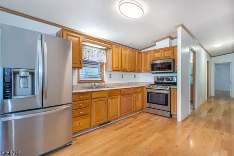 52 Ambassador Dr, Wayne, NJ 07470 photo 12