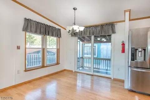 52 Ambassador Dr, Wayne, NJ 07470 photo 7