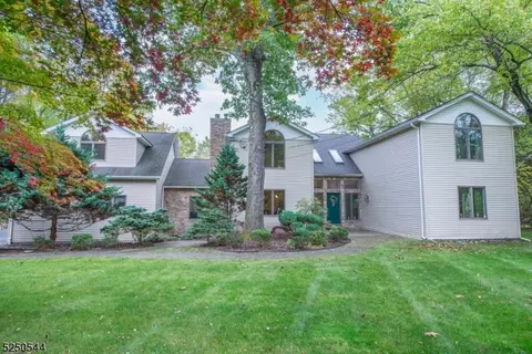 1046 Stillwater Rd, Newton, NJ 07860