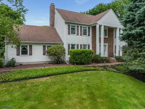 11 Harvest Ct, Flemington, NJ 08822