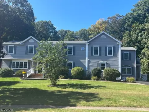 53 Quail Run, Washington Twp, NJ 07853
