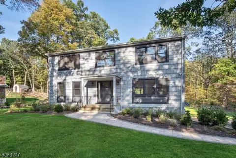 560 Indian Rd, Wayne, NJ 07470 photo 2