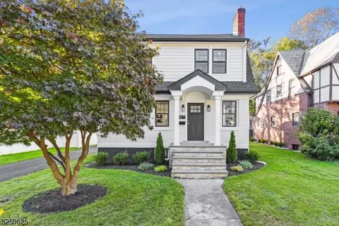 109 N Passaic Ave, Chatham, NJ 07928
