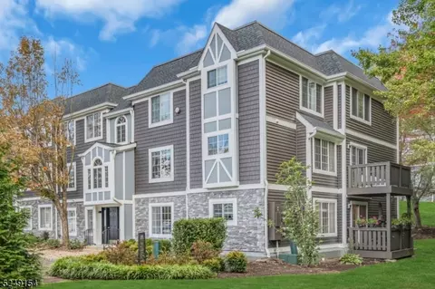 40 Village Dr, Morristown, NJ 07960