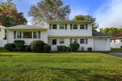 10 Redwood Rd, Springfield, NJ 07081