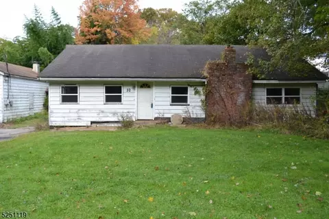 32 Waterloo Rd, Stanhope, NJ 07874