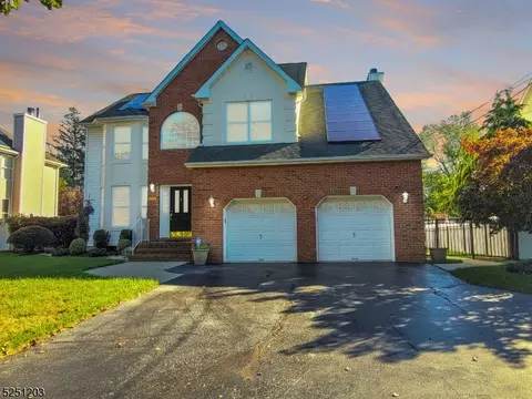 306 Church St, Aberdeen Twp, NJ 07747