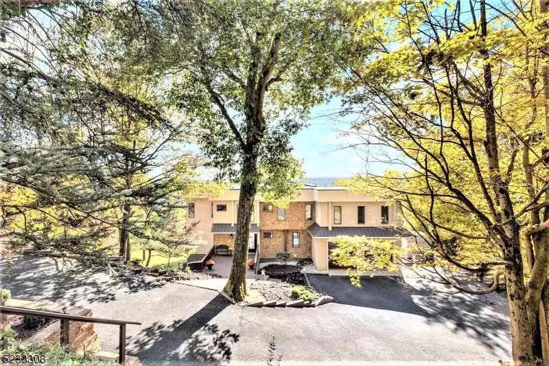  712 Johnston Dr, Watchung, NJ 07069 photo 1