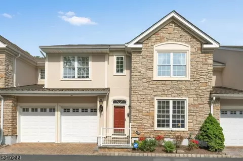 14 Ayers Ct #14, Metuchen, NJ 08840