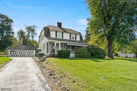 33 Maple Rd, Franklin, NJ 07416