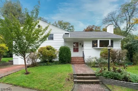 4 Kimball St, Chatham, NJ 07928