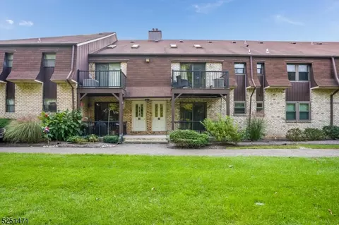 1214 Normandy Ct, Flemington, NJ 08822