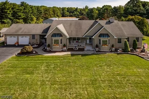 137 Meirs Rd, Upper Freehold, NJ 08514