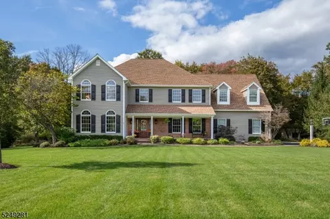 3 Hardy Dr, Bridgewater, NJ 08807