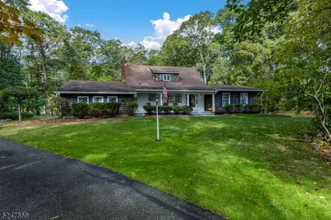 499 W Hill Rd, Glen Gardner, NJ 08826