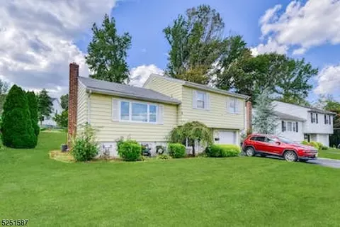 312 Foxwood Rd, Union, NJ 07083