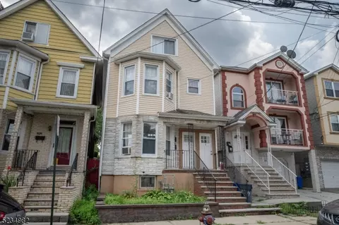 928 Anna St, Elizabeth, NJ 07201