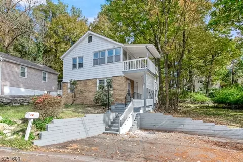 117 Bucknell Trl, Hopatcong, NJ 07843