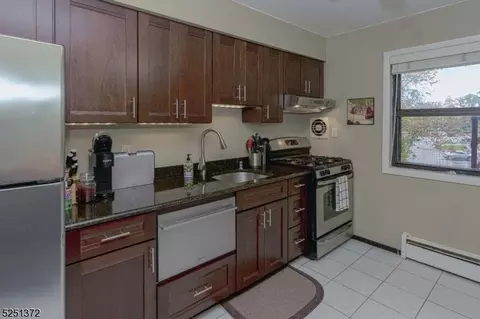5 Colonial Dr #5G, Little Falls, NJ 07424