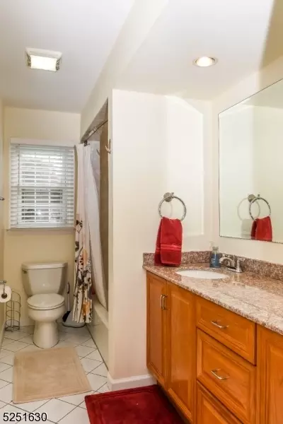 12 Lancaster Ave, Montville Twp, NJ 07058 photo 16