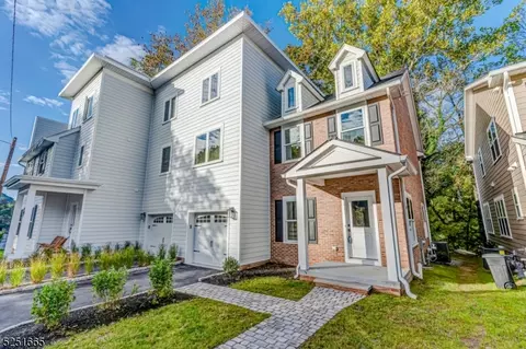 77 Wilson St, Lambertville, NJ 08530