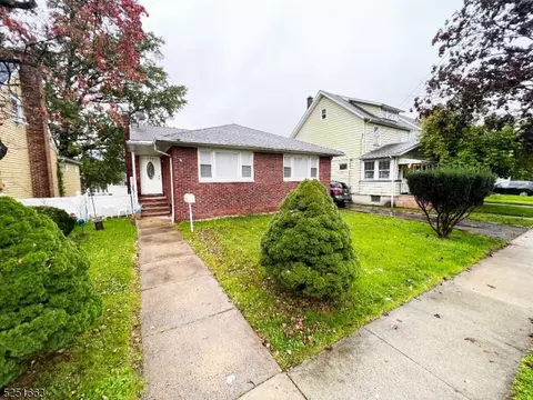 144 W Grant Ave, Roselle Park, NJ 07204